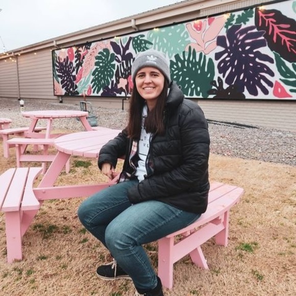 Meet your Posher, Laura - Picture 1 of 1